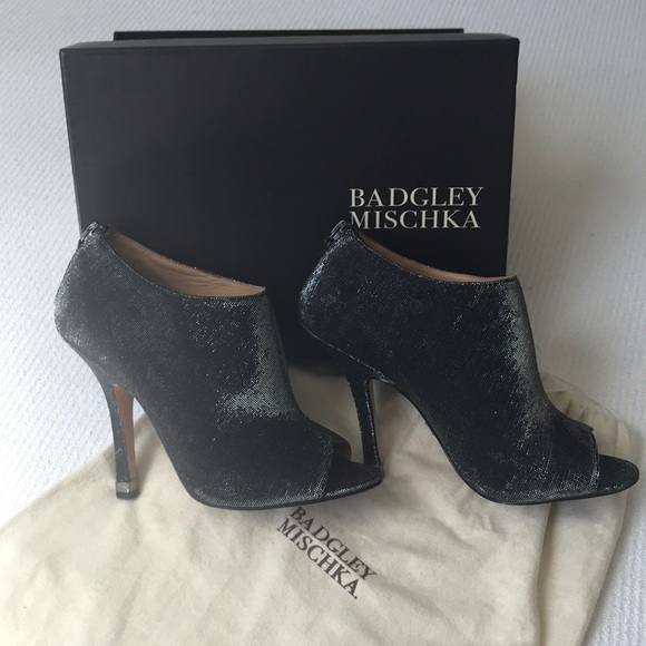 Badgley Mischka Mysti peep toe ankle boot pump - Picture 3 of 8